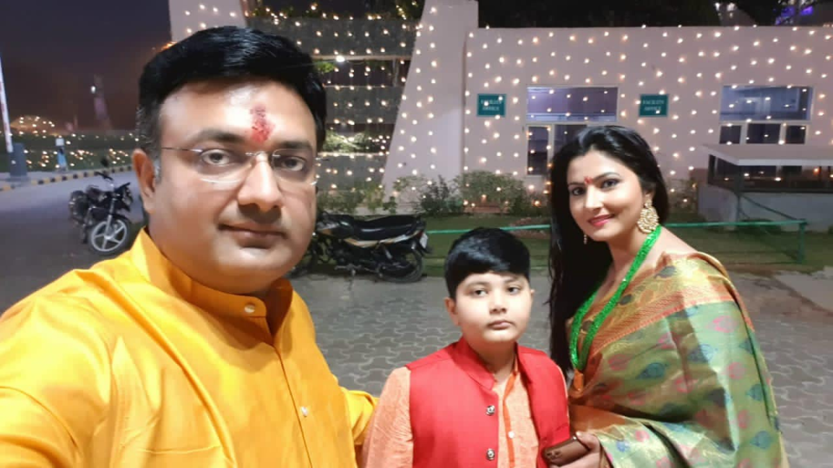 चित्रा त्रिपाठी और अतुल अग्रवाल ने 16 साल बाद लिया तलाक, रिश्ते में क्यों आई दरार?