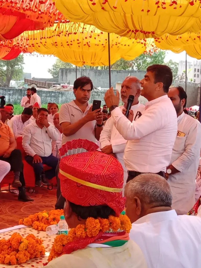 Pradeep Bhati addressing the gathering.