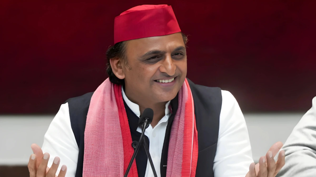 यह सेना वेना सब नकली है