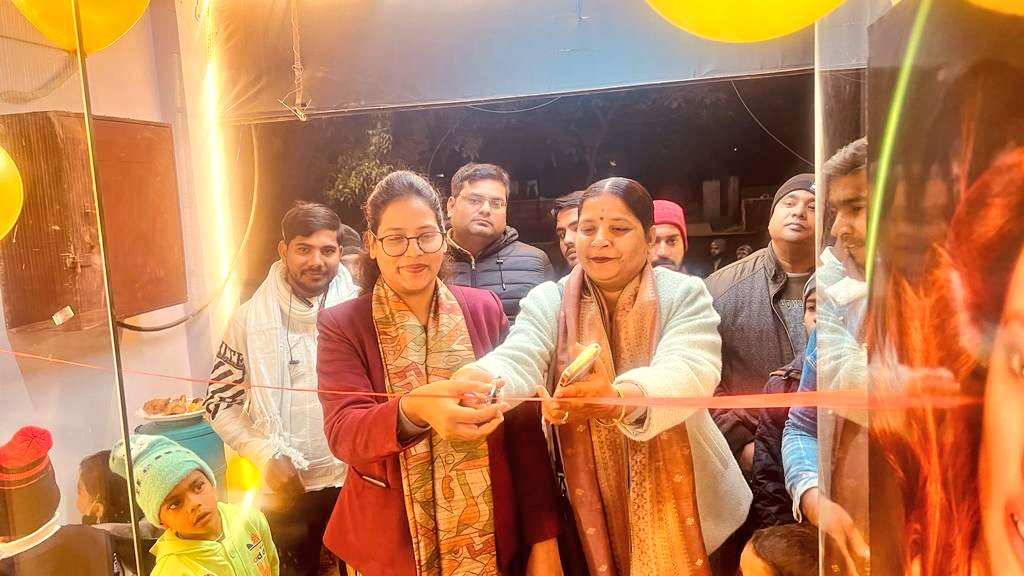 नेहा यादव ने एफआर क्रियेटिव की नई ब्रांच का फीता काटकर उद्घाटन किया