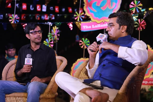 आशुतोष उज्ज्वल, आशुतोष राणा से बातचीत करते हुए।