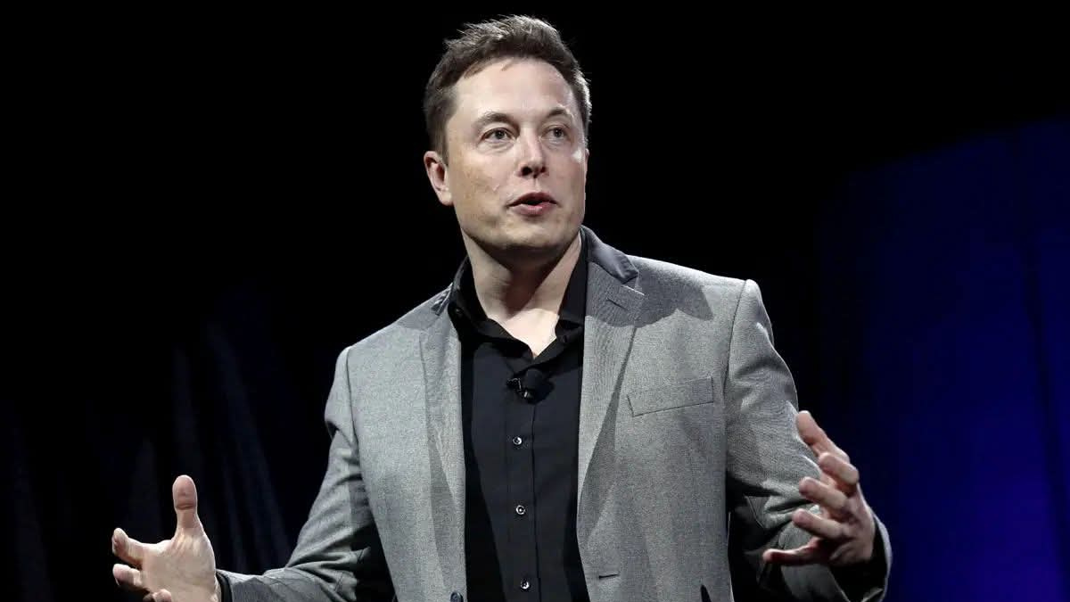 एलन मस्क और डोनाल्ड ट्रंप आमने-सामने