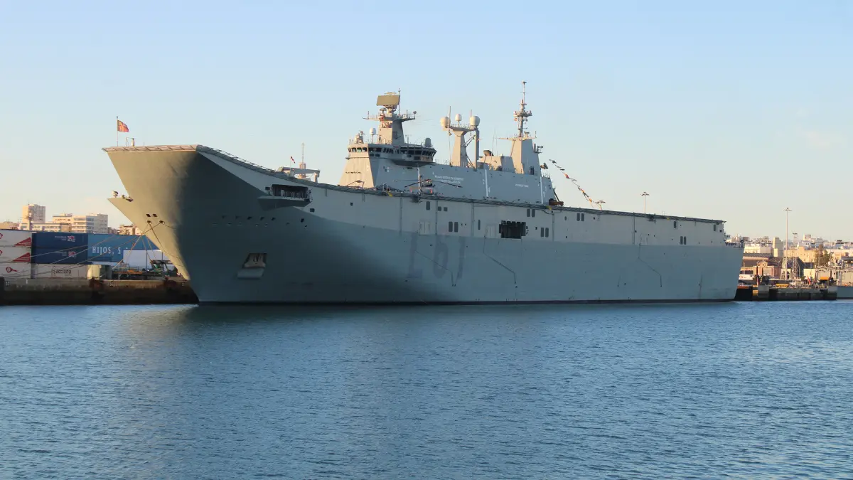 केरल तट पर सिंगापुरी जहाज़ में भीषण हादसा