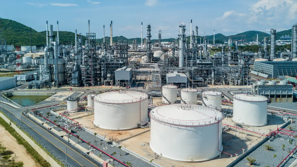 तेल उत्पादों में भारी गिरावट