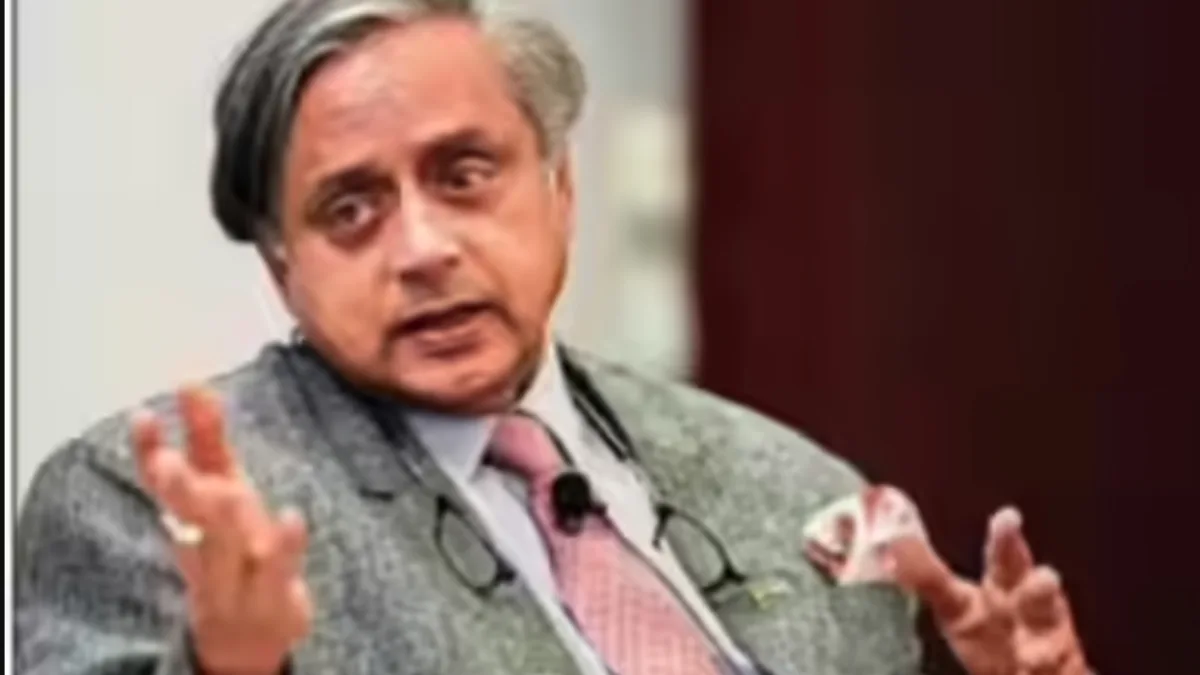 थरूर ने मोदी की कूटनीति को बताया ताकत