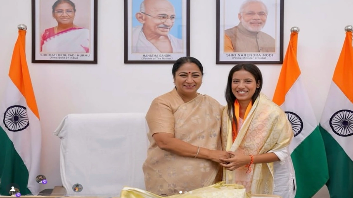 Deepika Jha with Delhi CM Rekha Gupta