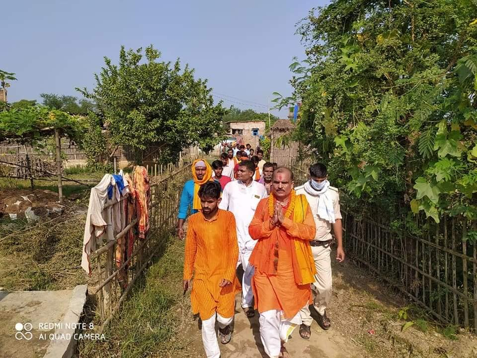 Haribhushan Thakur doing public outreach in his constituency.