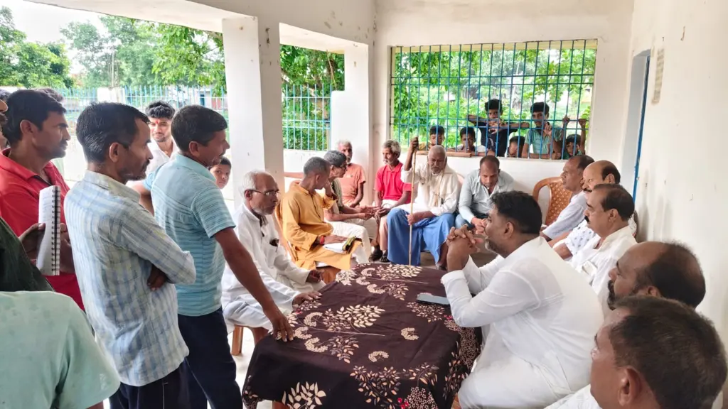 Anand Shankar Singh interacting with people
