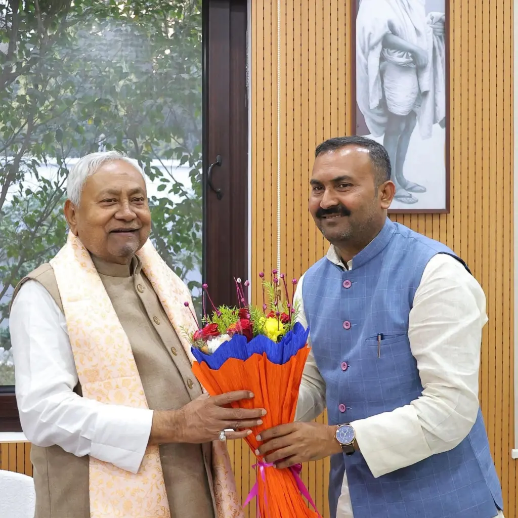 Krishan Kumar Mantoo with Chief Minister Nitish Kumar