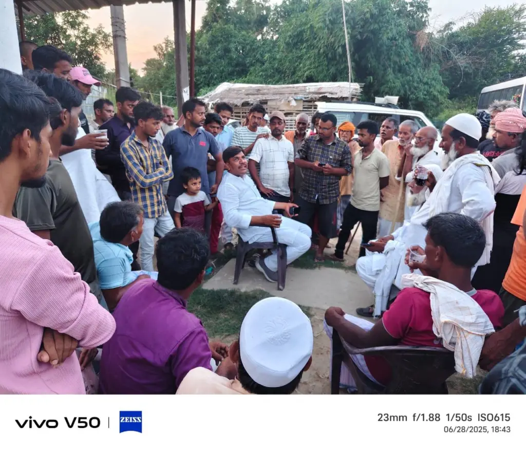 Mukesh Yadav interacts with people to understand their issues