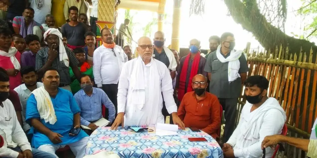 Narendra Narayan Yadav meeting with locals