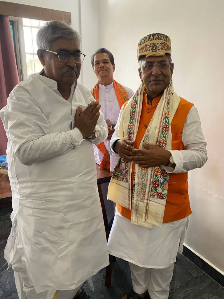 Vinod Narayan Jha is with the Shri Nand Kishore Yadav.