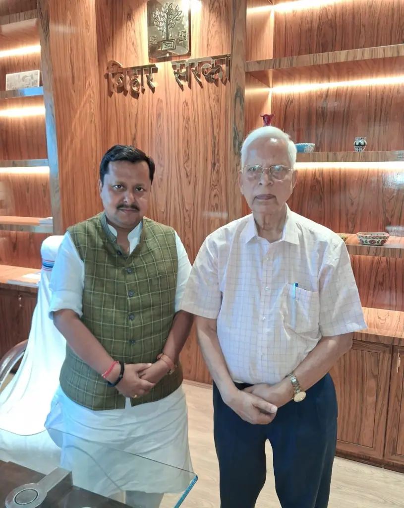 Dr. C. N. Gupta is with Road Construction Minister Shri Nitin Nabin.