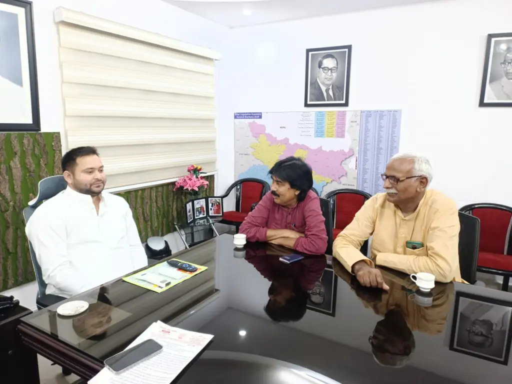 Mahboob Alam with Tejashwi Yadav