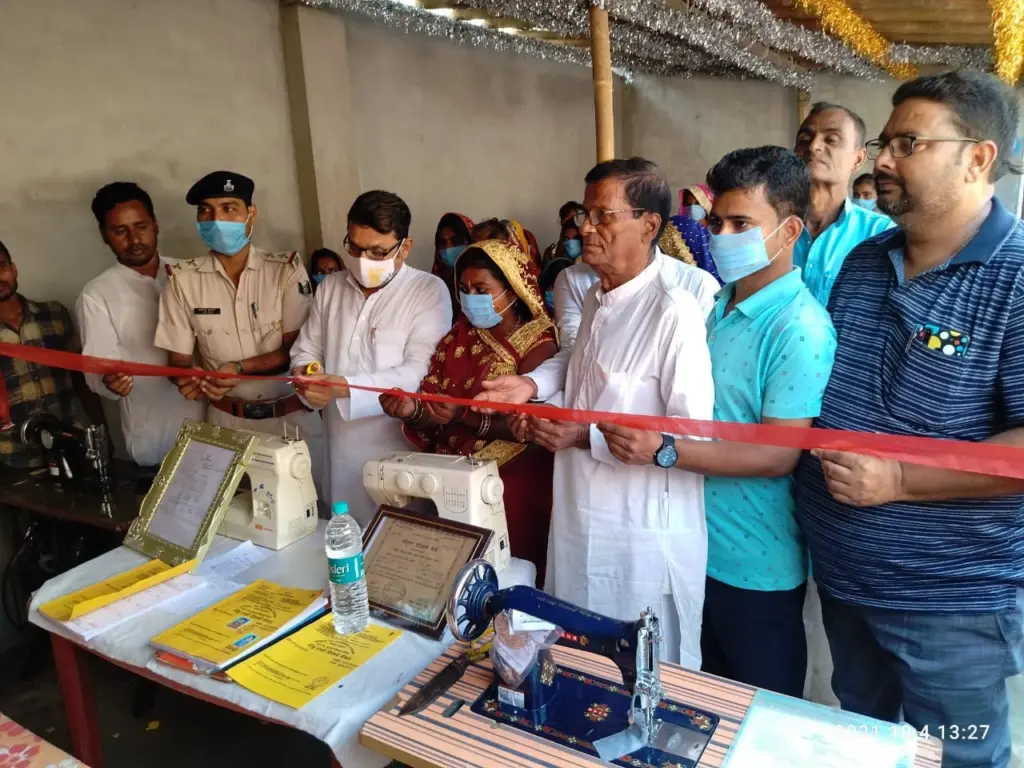 Niranjan Kumar Mehta inaugurating a sewing training center.