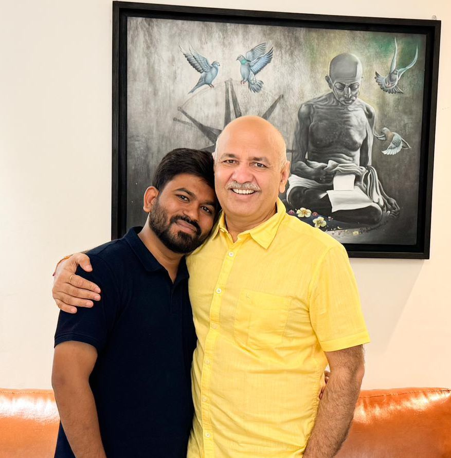 Abhijeet Dipke with Manish Sisodia