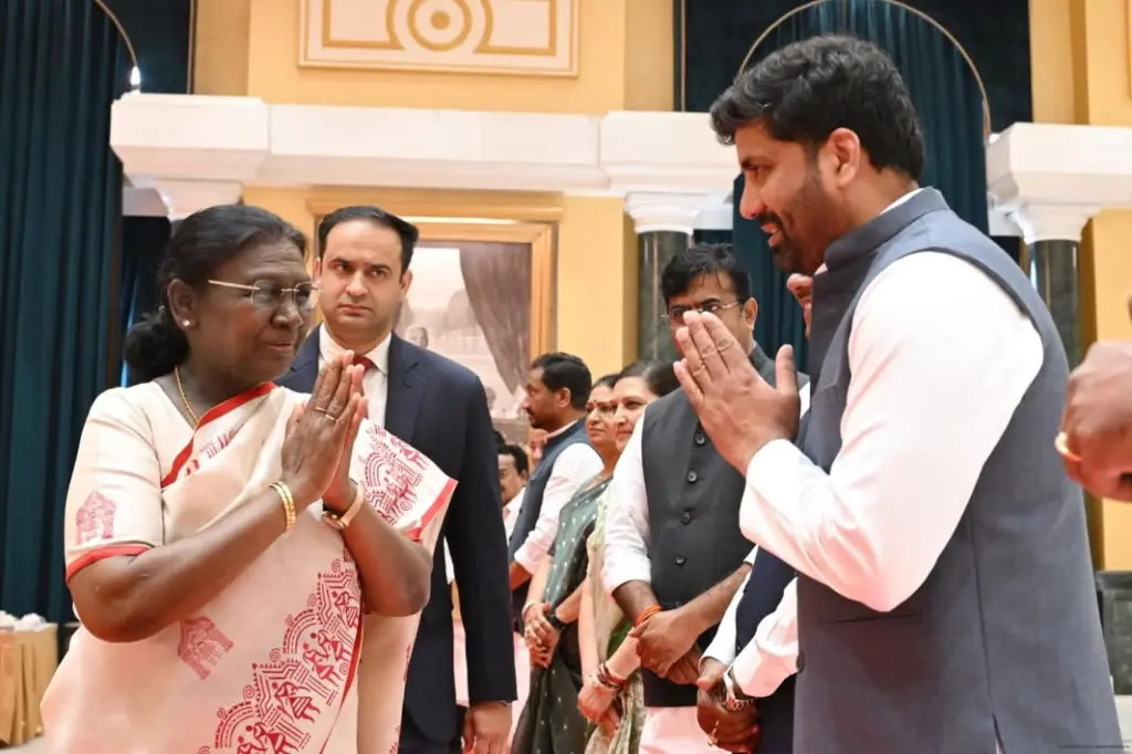 Anil Kumar Yadav Mandadi with President Droupadi Murmu