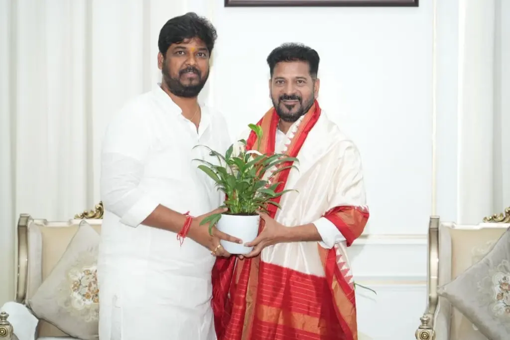 Naveen Yadav with Anumula Revanth Reddy